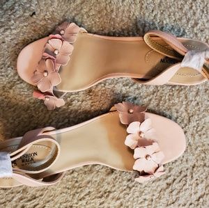 New shoes cushion walk light pink